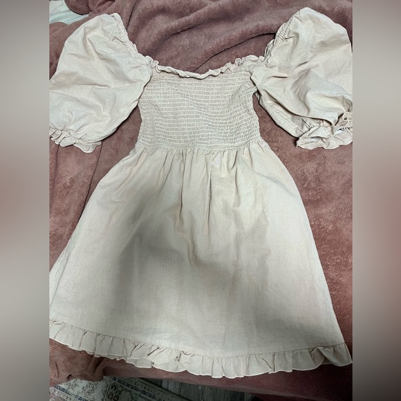 Charlie Holiday Neutral Pink Puff Sleeve Dress - Picture 1 of 1